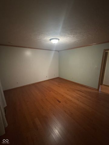 3906 E Teakwood Avenue, Terre Haute, IN 47805