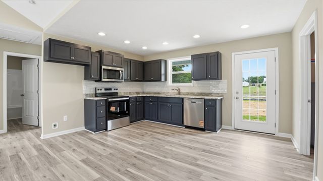 2315 E LINCOLN ST, Tullahoma, TN 37388
