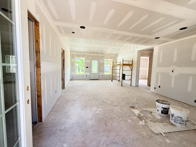2315 E LINCOLN ST, Tullahoma, TN 37388