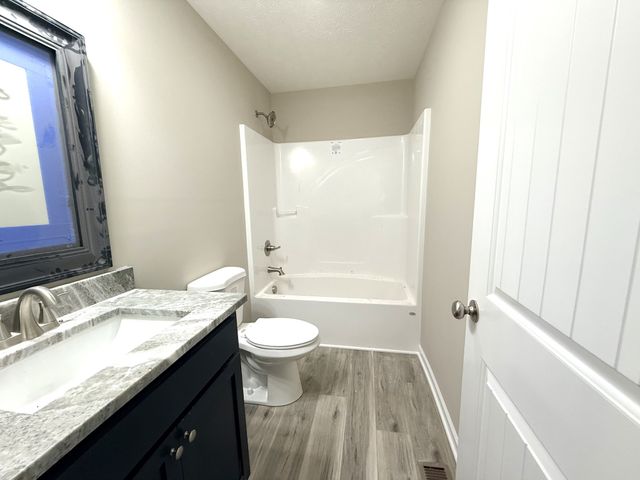 2315 E LINCOLN ST, Tullahoma, TN 37388
