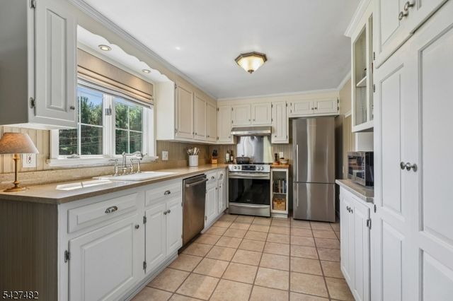 169 Stanton Rd, Readington Twp., NJ 08822