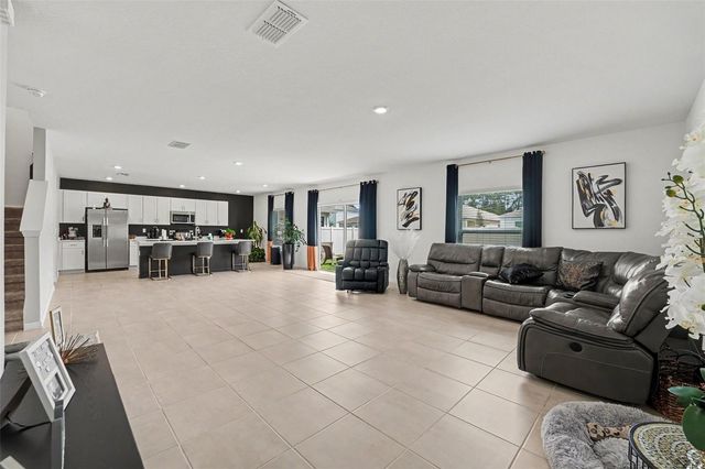 2051 ROSEWOOD CIRCLE, Lakeland, FL 33810
