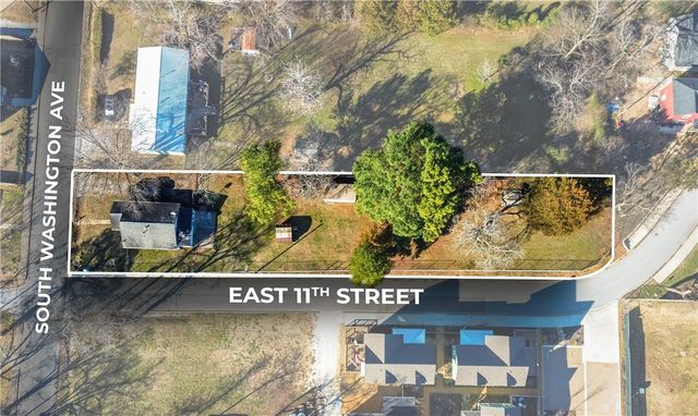 1090 S Washington Avenue, Fayetteville, AR 72701