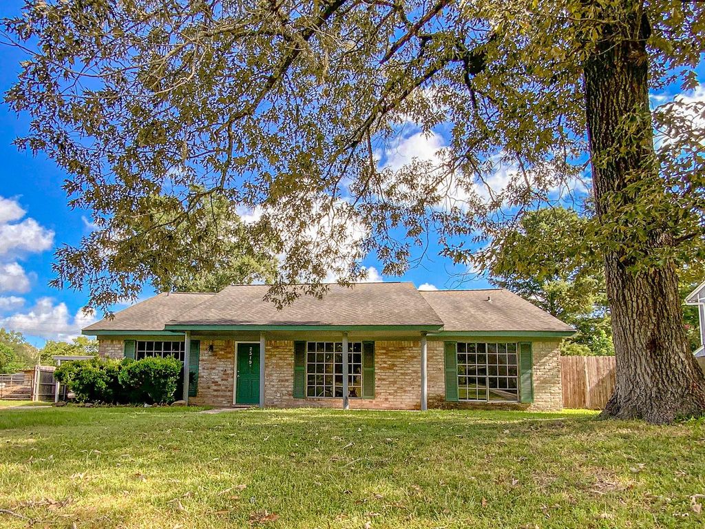 2519 River Ridge, Conroe, TX 77385