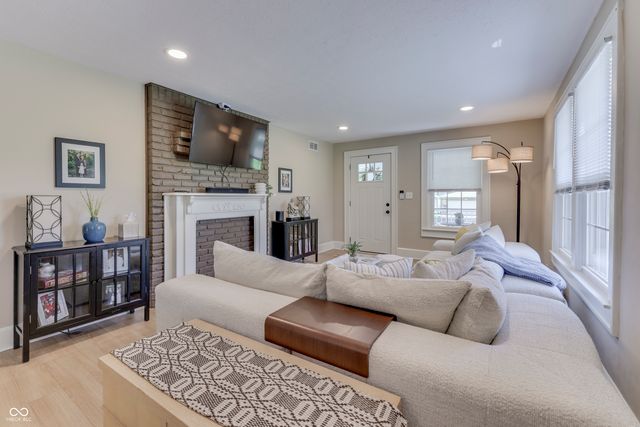 5608 Hardegan Street, Indianapolis, IN 46227