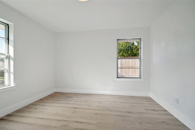 301 Valley Drive, Rockwall, TX 75087