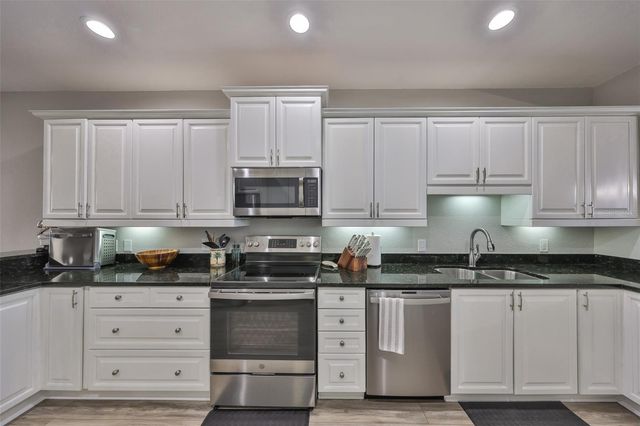 1038 BELLASOL WAY 202, Apollo Beach, FL 33572