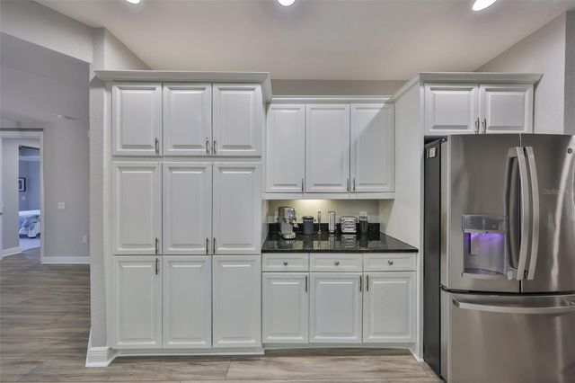 1038 BELLASOL WAY 202, Apollo Beach, FL 33572