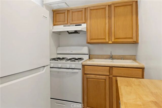 1520 Michigan Avenue 2, Santa Monica, CA 90404