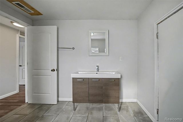 813 S Center Street, Royal Oak, MI 48067