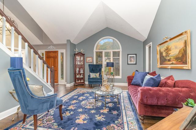 14011 Minnehaha Place, Minnetonka, MN 55391