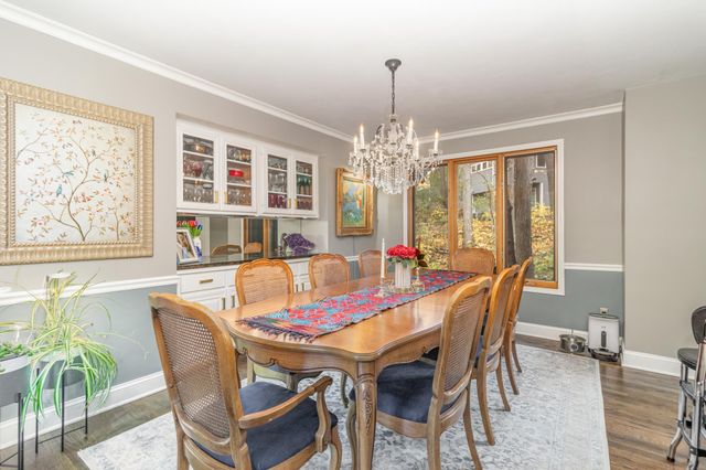 14011 Minnehaha Place, Minnetonka, MN 55391