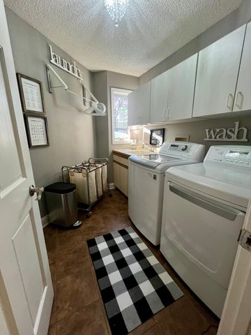 14011 Minnehaha Place, Minnetonka, MN 55391