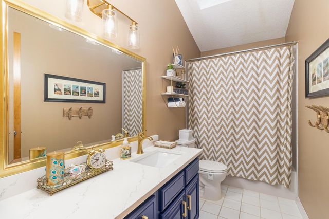 14011 Minnehaha Place, Minnetonka, MN 55391