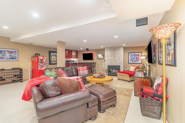 14011 Minnehaha Place, Minnetonka, MN 55391