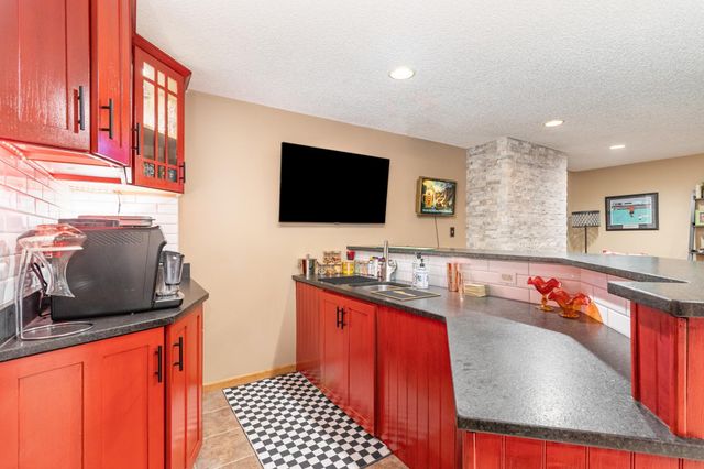 14011 Minnehaha Place, Minnetonka, MN 55391