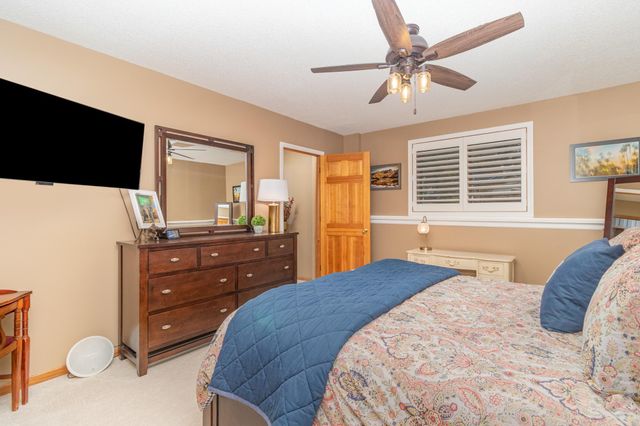 14011 Minnehaha Place, Minnetonka, MN 55391