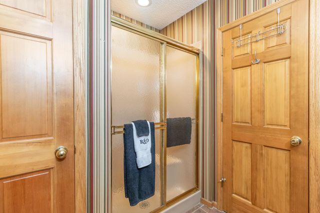 14011 Minnehaha Place, Minnetonka, MN 55391