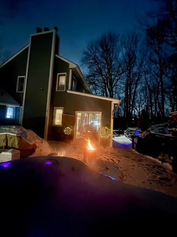 14011 Minnehaha Place, Minnetonka, MN 55391