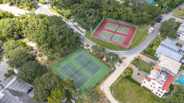 19 Palmetto Ave, St Augustine, FL 32080