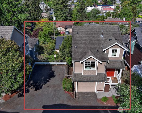 3030 31st Avenue W, Seattle, WA 98199