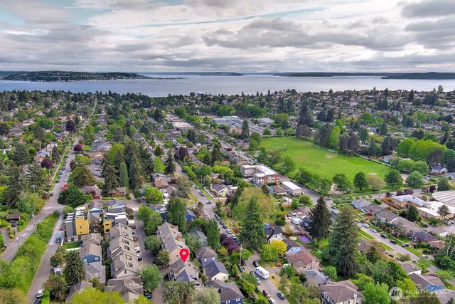3030 31st Avenue W, Seattle, WA 98199