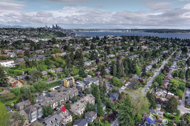 3030 31st Avenue W, Seattle, WA 98199