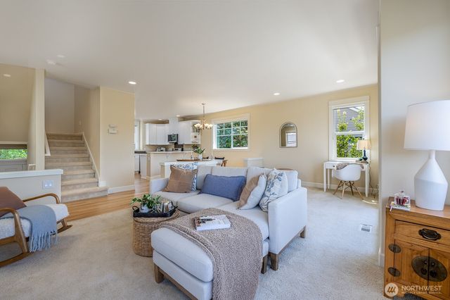 3030 31st Avenue W, Seattle, WA 98199