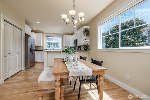 3030 31st Avenue W, Seattle, WA 98199
