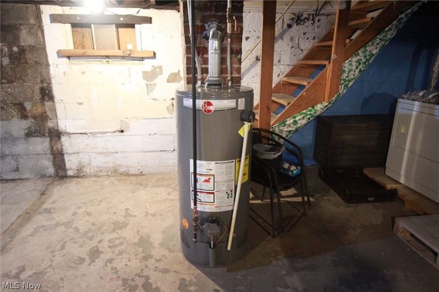 56 N Osborn, Youngstown, OH 44509