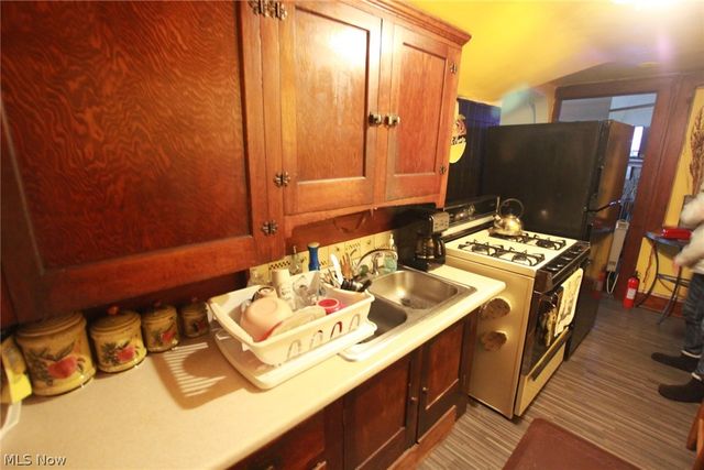 56 N Osborn, Youngstown, OH 44509