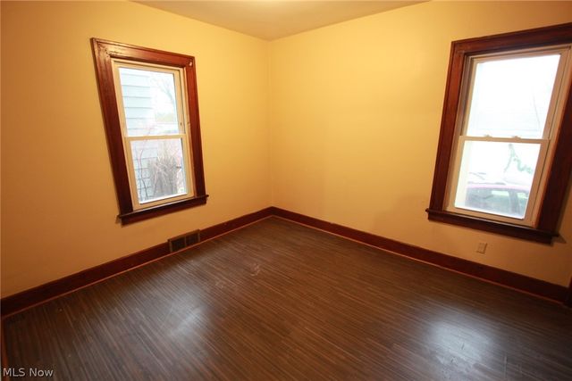 56 N Osborn, Youngstown, OH 44509