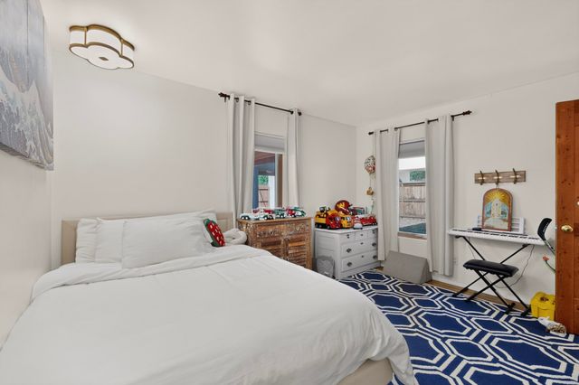 20 Moya Loop, Santa Fe, NM 87507