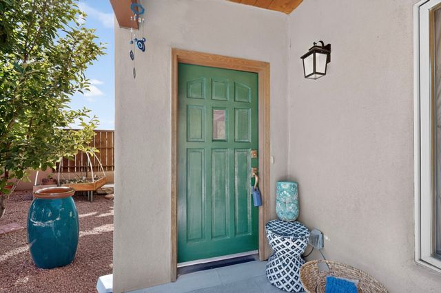 20 Moya Loop, Santa Fe, NM 87507