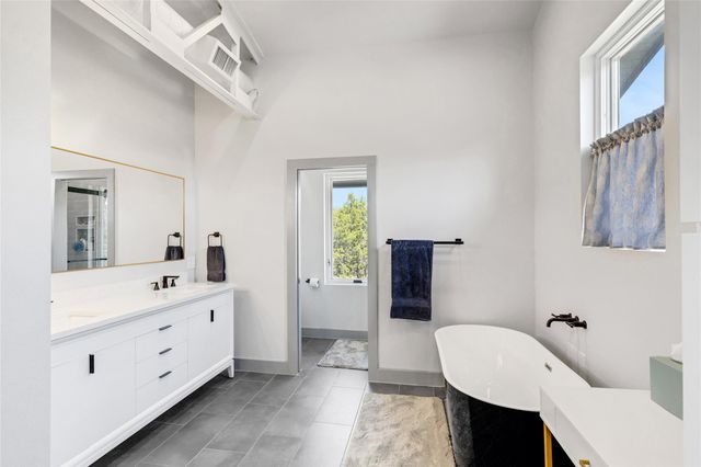 4227 Eck LN, Austin, TX 78734