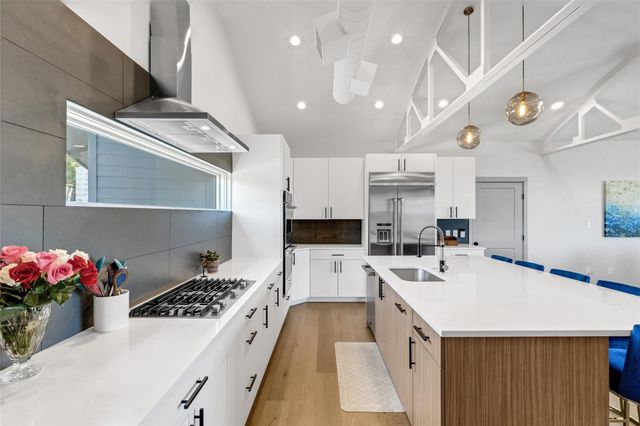 4227 Eck LN, Austin, TX 78734