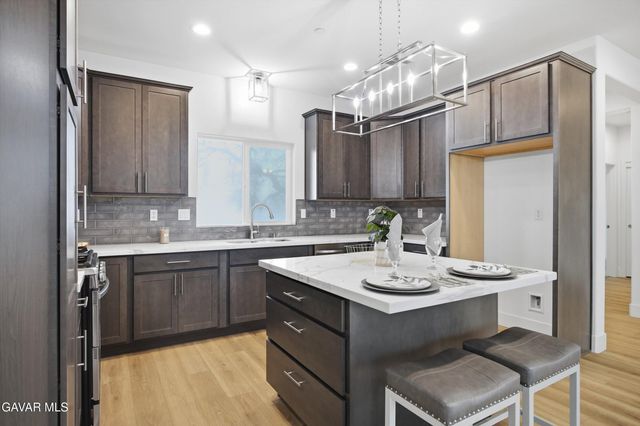 18671 Buckeye Place, Stallion Springs, CA 93561