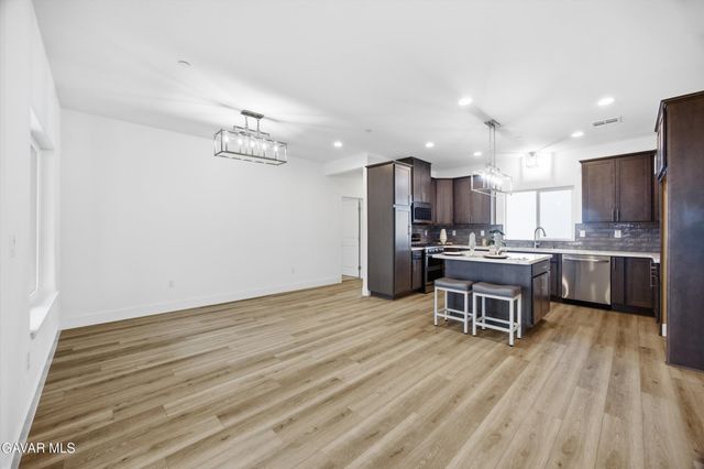 18671 Buckeye Place, Stallion Springs, CA 93561