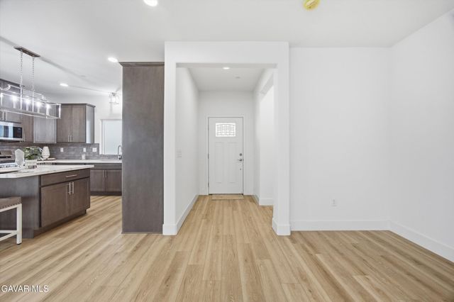 18671 Buckeye Place, Stallion Springs, CA 93561