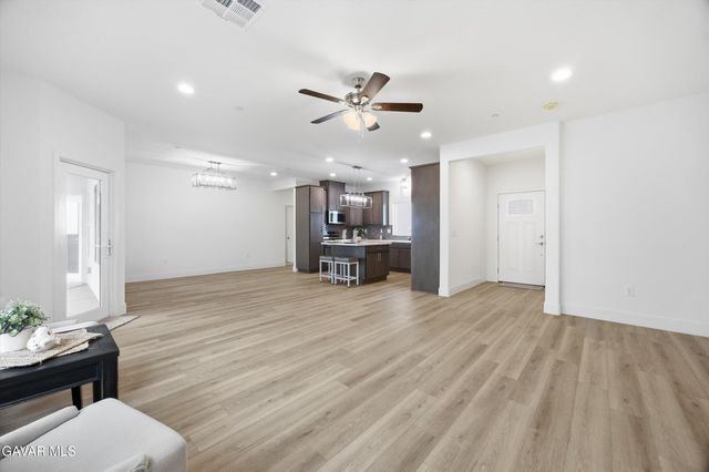 18671 Buckeye Place, Stallion Springs, CA 93561