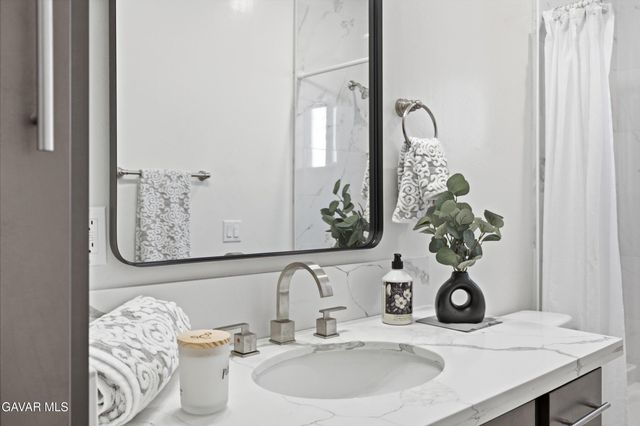 18671 Buckeye Place, Stallion Springs, CA 93561