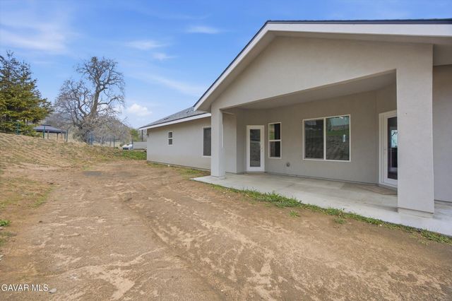 18671 Buckeye Place, Stallion Springs, CA 93561