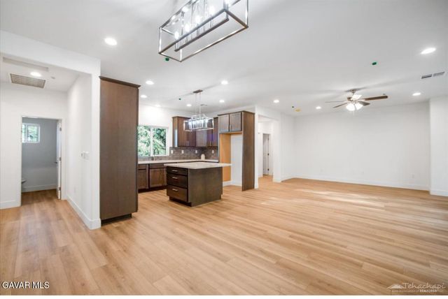 18671 Buckeye Place, Stallion Springs, CA 93561