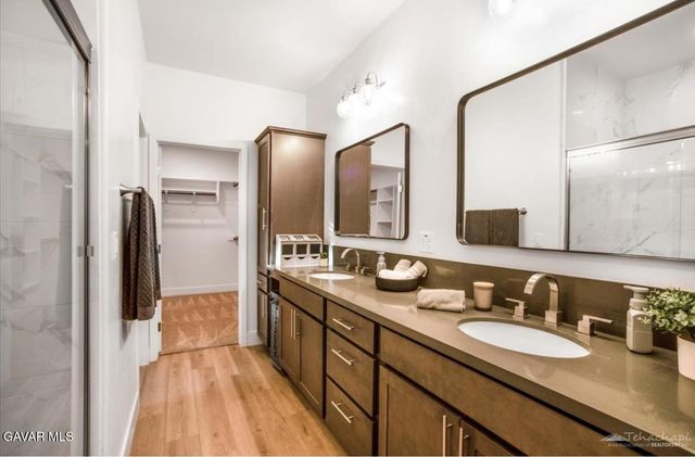 18671 Buckeye Place, Stallion Springs, CA 93561