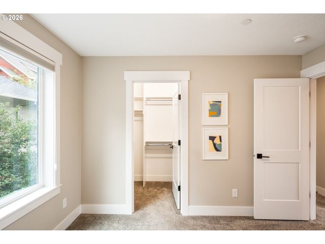 518 JERSEY St, Silverton, OR 97381