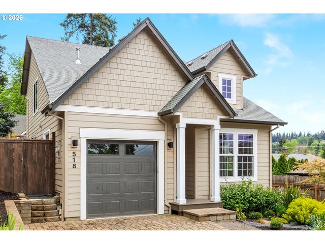 518 JERSEY St, Silverton, OR 97381