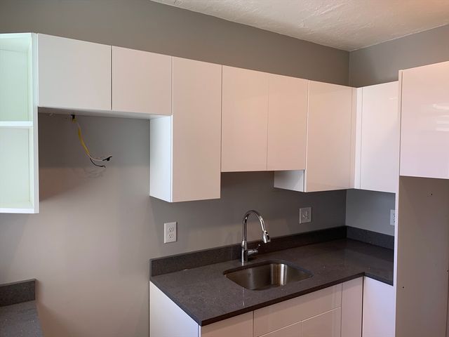 8 Beethoven Street 3L, Boston, MA 02119