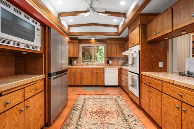 42478 Pinnacle Lane, Shaver Lake, CA 93664