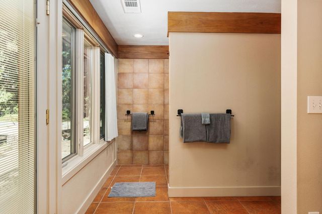 42478 Pinnacle Lane, Shaver Lake, CA 93664