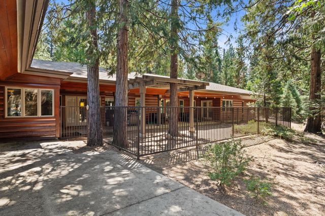 42478 Pinnacle Lane, Shaver Lake, CA 93664